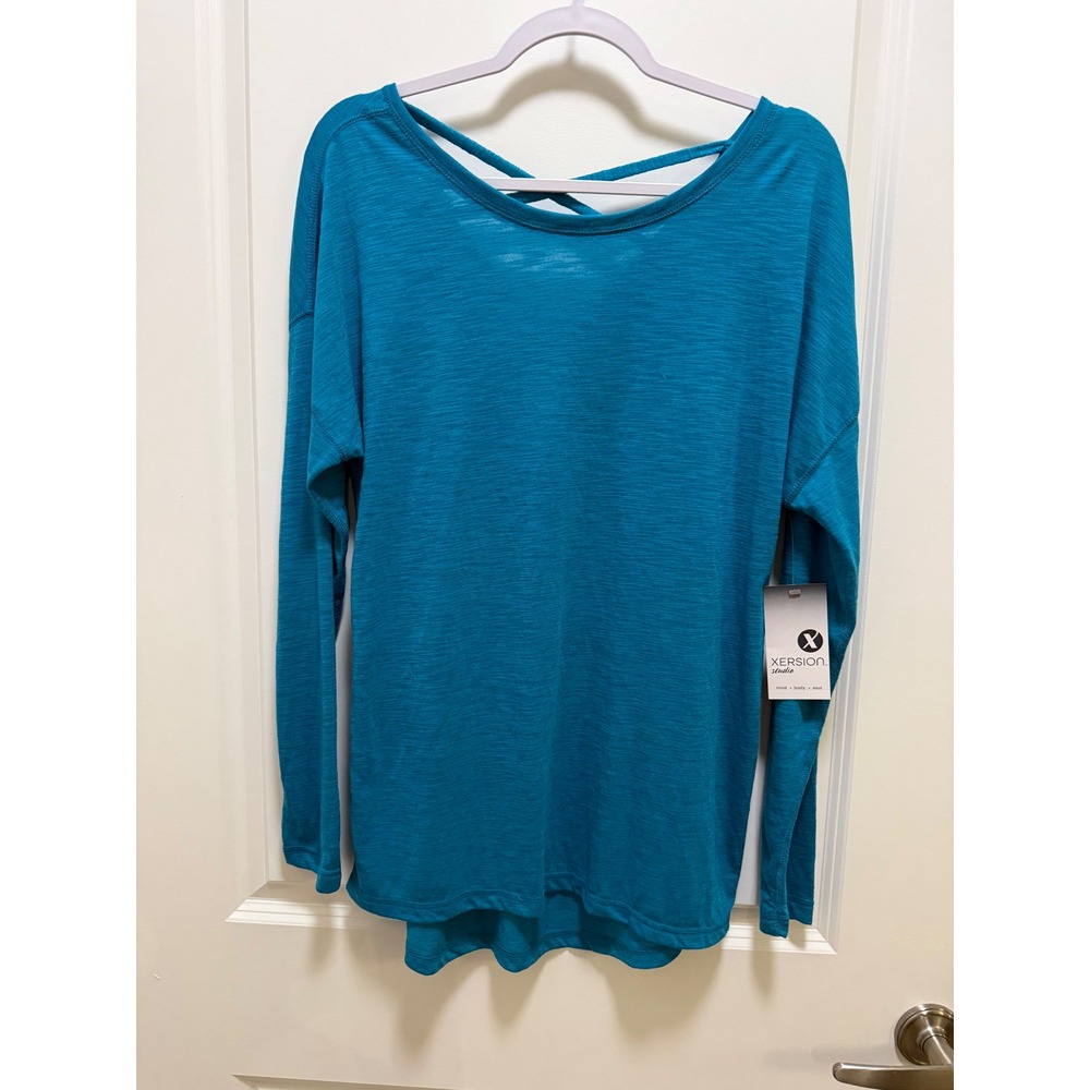 Xersion Studio Womens Medium Tile Blue Strappy Crisscross Back Long Sleeve Top
